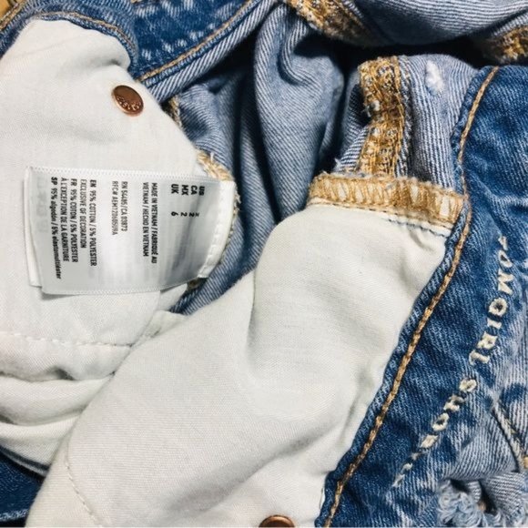 AMERICAN EAGLE Mid Rise Tomgirl Shorty Denim Distressed Shorts Size 2 - Picture 8 of 8